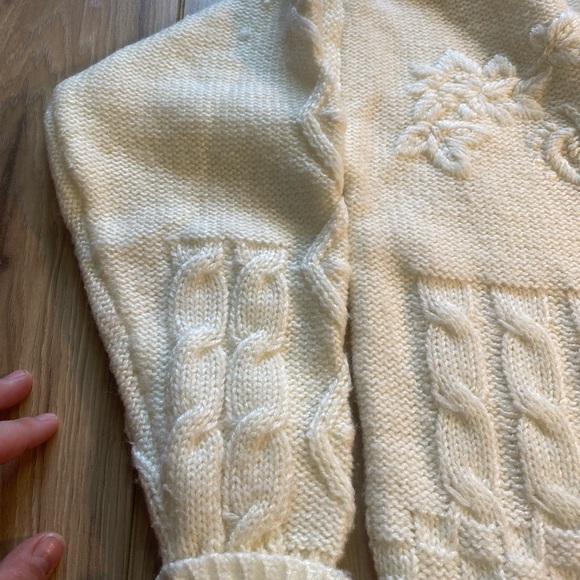 CHINAWEAR- White Cable Knit Collar Sweater - Picture 4 of 6